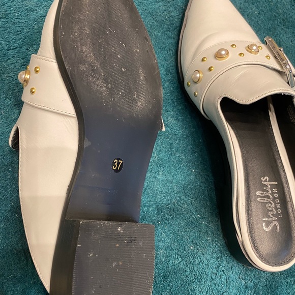 White flat mules - Picture 5 of 8